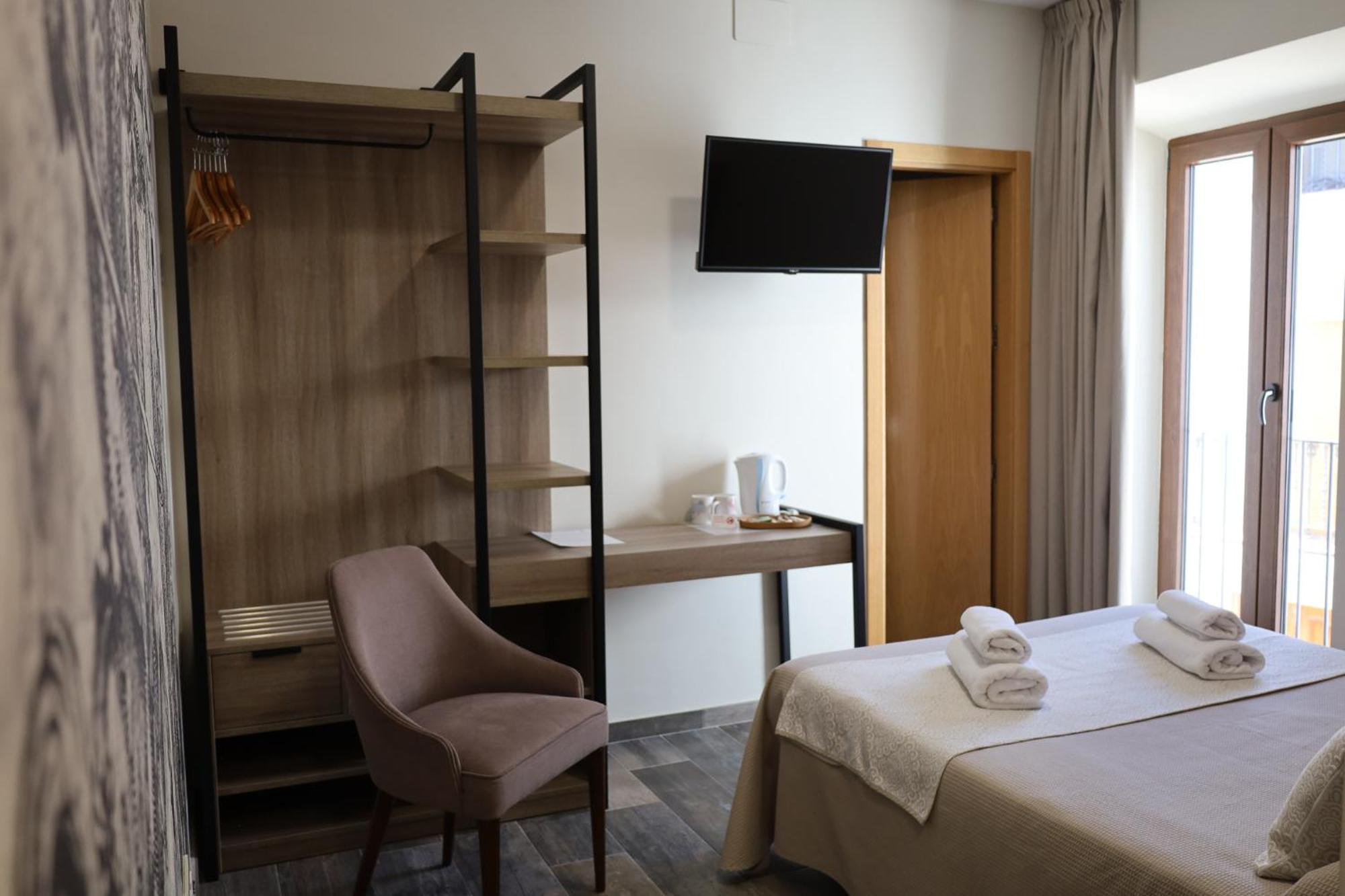 Hospedium Dlj Hostal Tematico Desde La Juderia Arjona Kültér fotó