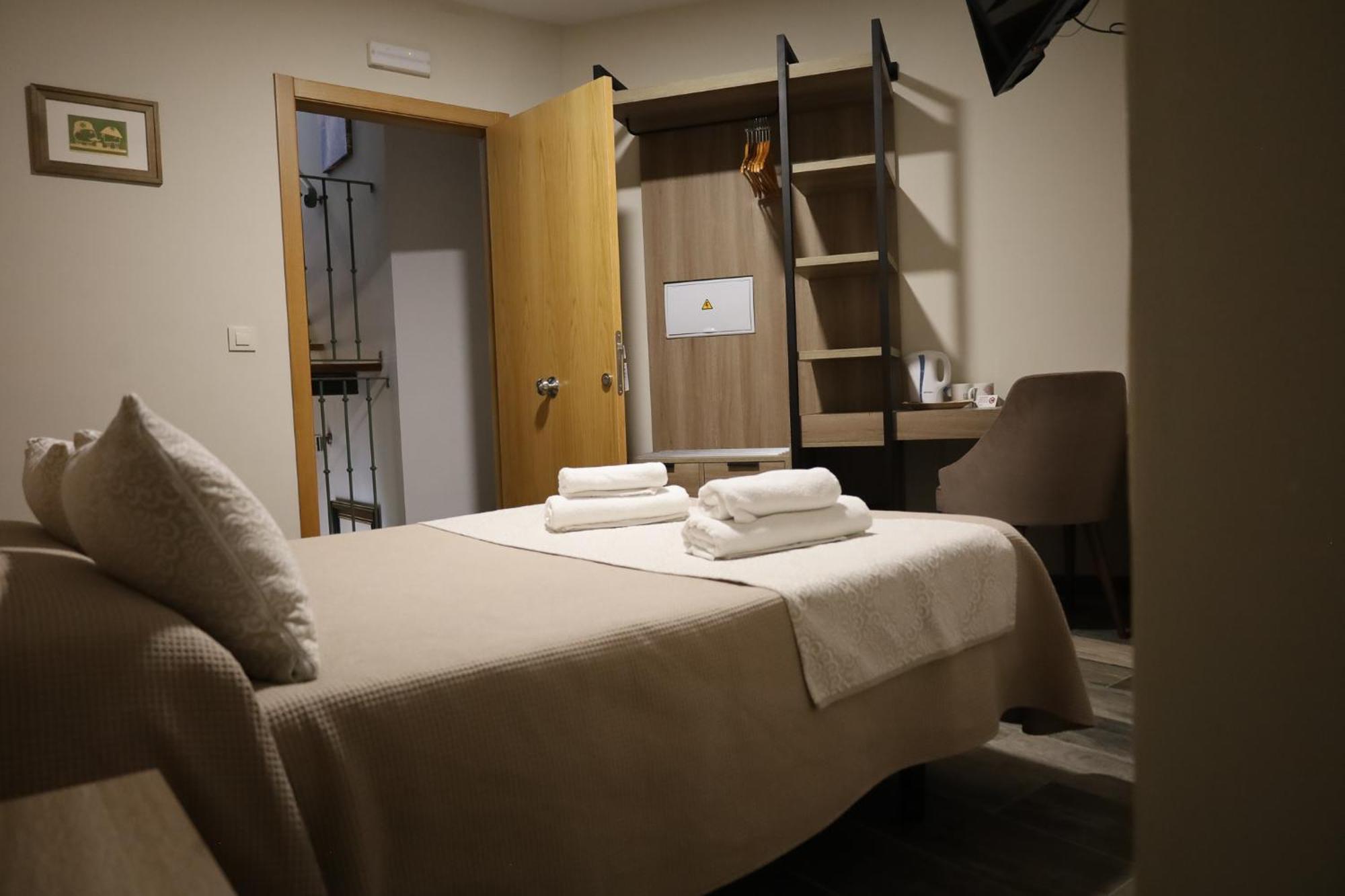 Hospedium Dlj Hostal Tematico Desde La Juderia Arjona Kültér fotó